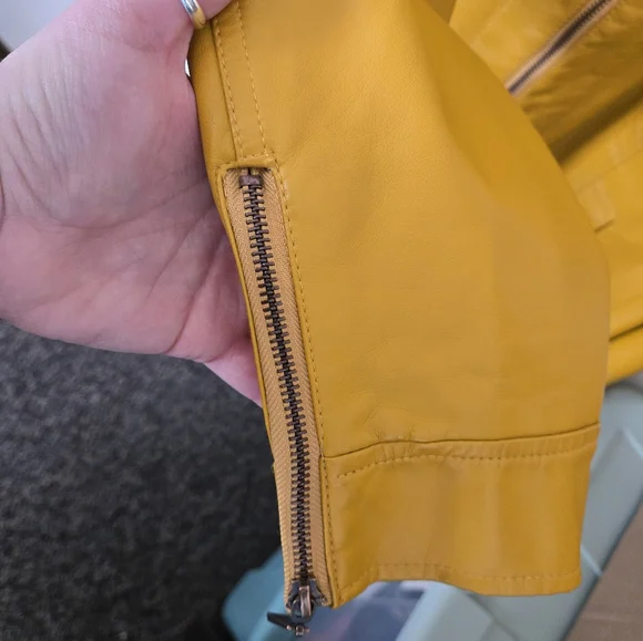 JouJou Moto Faux Leather Jacket size 3X - Picture 4 of 4